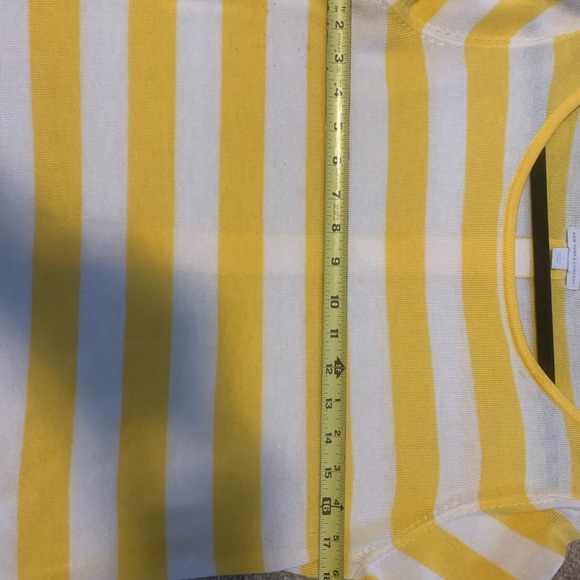 Yellow and white knit top! - Picture 4 of 13